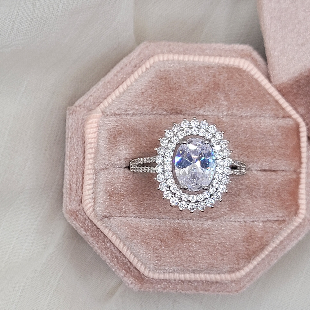 Royal Elegance Double Halo Oval-Cut Diamond Ring